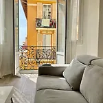 Spacious & Stylish 3 Bedroom Near Monaco Beausoleil