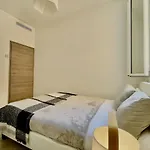 Spacious & Stylish 3 Bedroom Near Monaco Beausoleil