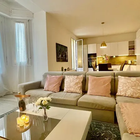 Large 4-room Town Center Near Monaco Holiday home Beausoleil