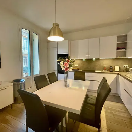 Large 4-room Town Center Near Monaco Holiday home Beausoleil