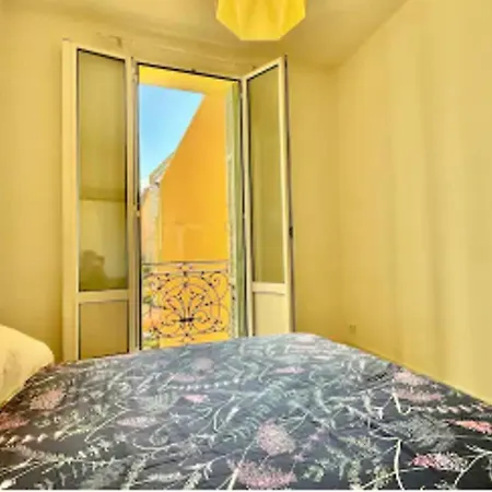 Ferienhaus Spacious & Stylish 3 Bedroom Near Monaco