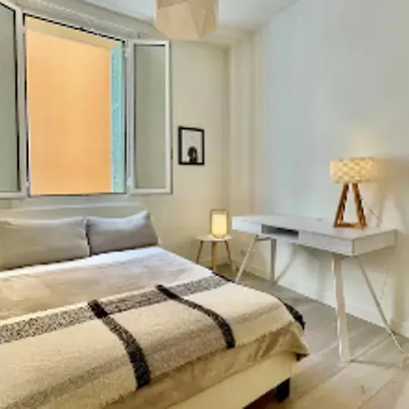 Large 4-room Town Center Near Monaco Holiday home *