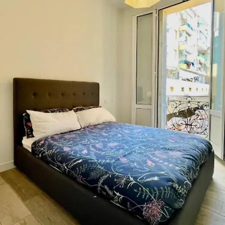 Stylish 3-Bedroom Gem Steps From Monaco Spacious Casa de Férias Beausoleil