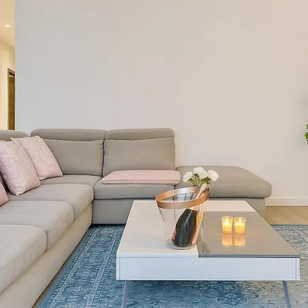 Spacious & Stylish 3 Bedroom Near Monaco * Beausoleil